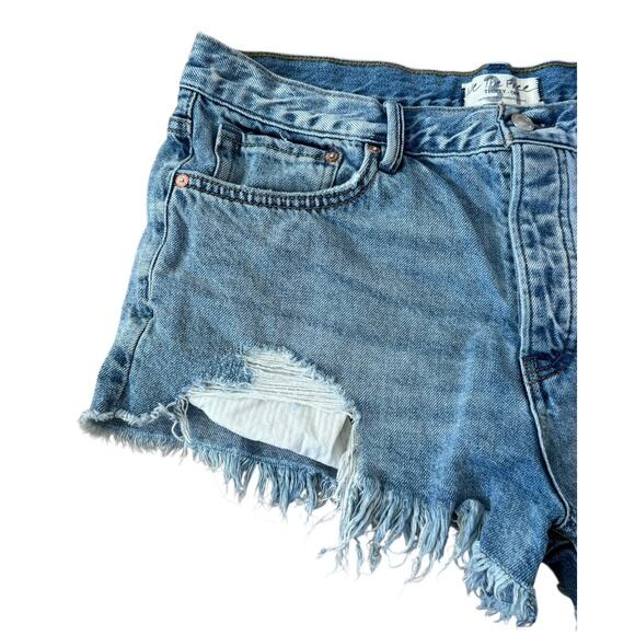 WE THE FREE People Loving Good Vibrations Cut Off Denim Shorts Distressed Sz 31 - Picture 3 of 8